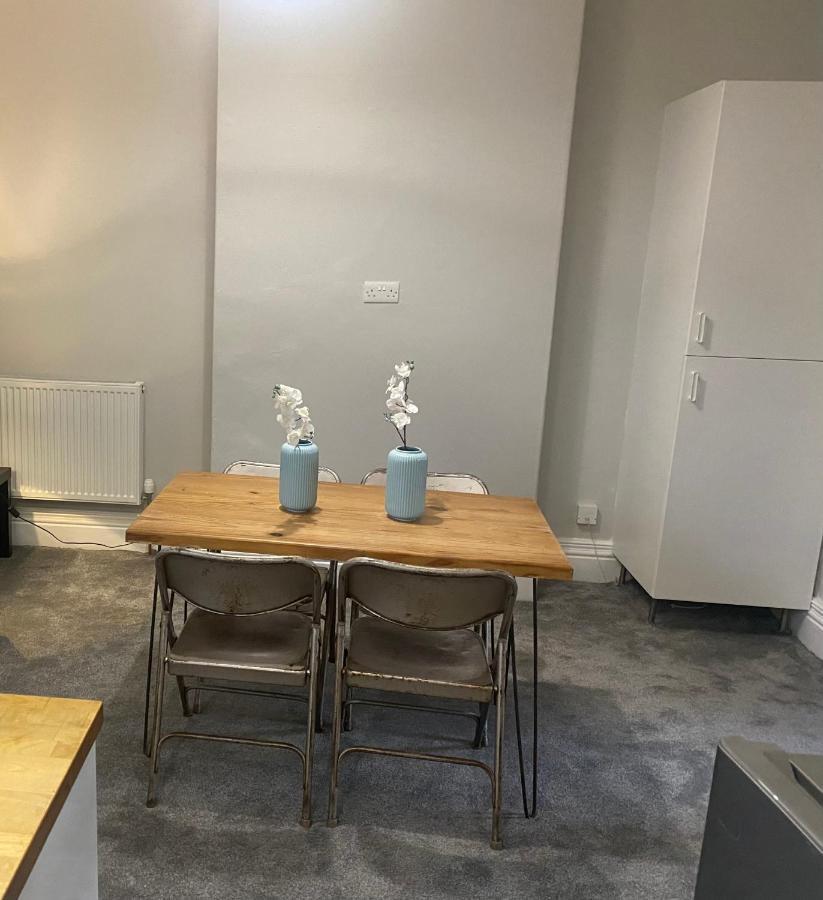 1 Bedroom Spacious Apartment リザム・セント・アンズ エクステリア 写真